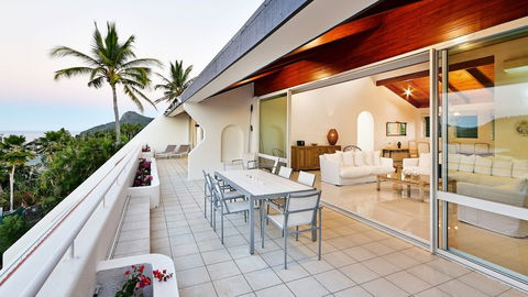 Bella Vista E9 Ocean View Spacious 2 Bed - Accommodation VIC 1