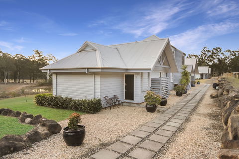 Brokenback Views Country Estate - Accommodation VIC 1