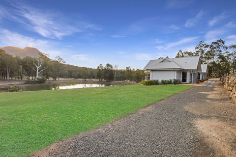 Brokenback Views Country Estate - Accommodation VIC 0