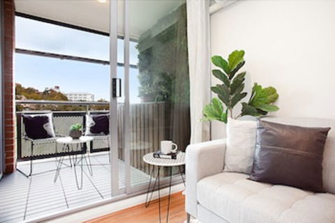 Urban Rest Elizabeth St - Accommodation VIC 0