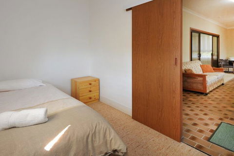 Rose Cottage Sawtell NSW - Accommodation VIC 4