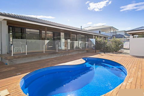 Hibiscus House Sawtell NSW - Accommodation VIC 1