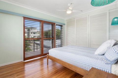 BEACH HOUSE On PEARL - Accommodation VIC 4