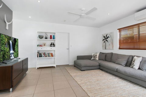 BEACH HOUSE On PEARL - Accommodation VIC 2
