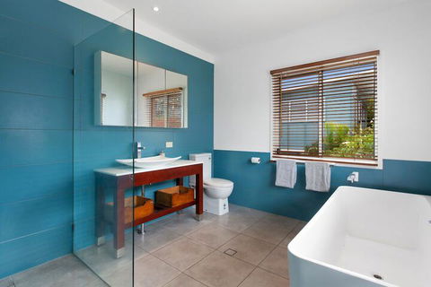BEACH HOUSE On PEARL - Accommodation VIC 6