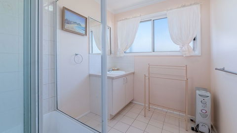 THE Lighthouse Surf Side - Accommodation VIC 5