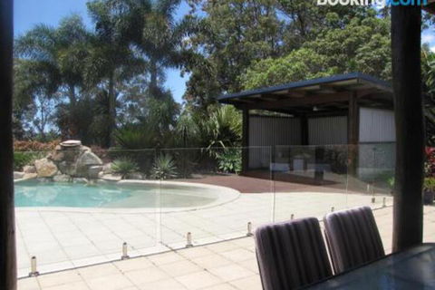 Takura Heights Modern Country Apartment With Pool Access - Accommodation VIC 2