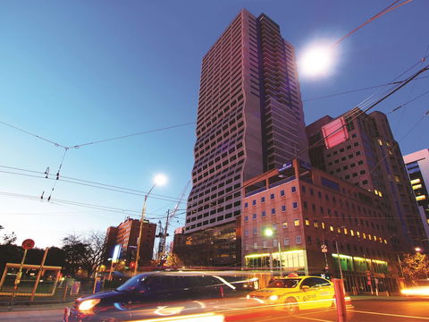 Oaks Melbourne On William Suites - Accommodation VIC 3