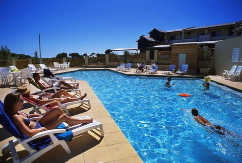 Margarets Beach Resort - Accommodation VIC 4
