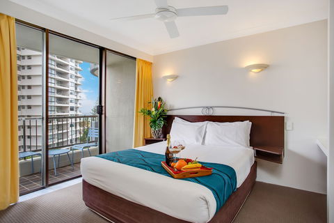 Pacific Resort Broadbeach - Accommodation VIC 6