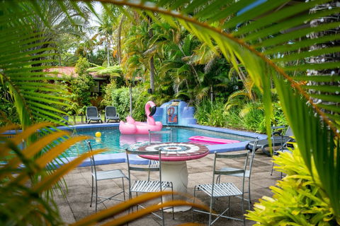 Pink Flamingo Resort - Accommodation VIC 1