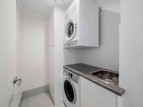 Pacific Marina Apartments - Accommodation VIC 5
