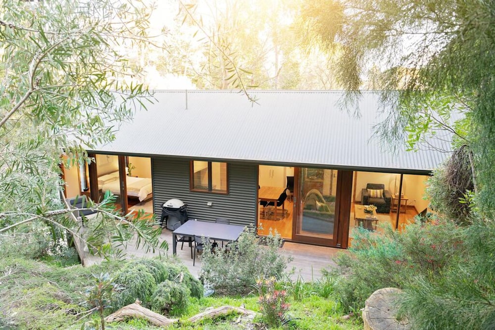 Aldgate SA Accommodation VIC