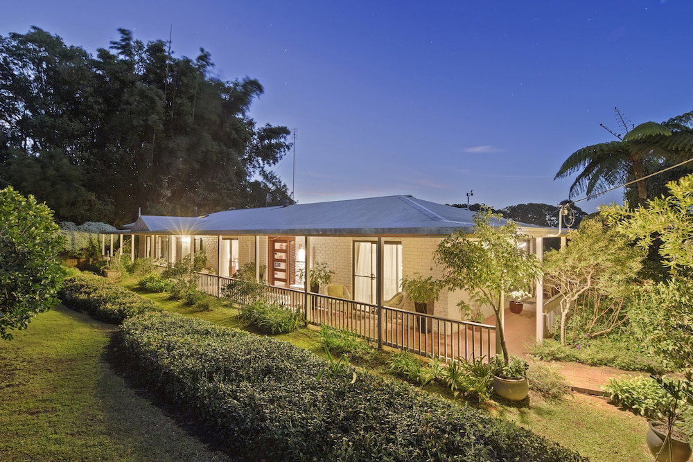 Mapleton QLD Accommodation VIC