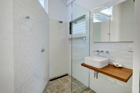 EUREKA - Accommodation VIC 3