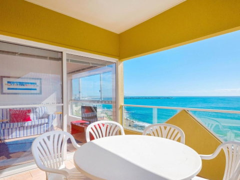 Avalon 4 Right Across The Road From Convent Beach Uninterrupted Views - Accommodation VIC 4