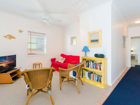Avalon 4 Right Across The Road From Convent Beach Uninterrupted Views - Accommodation VIC 6