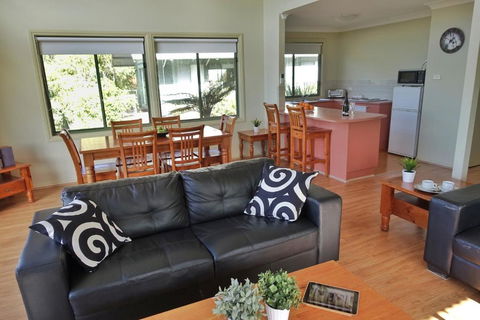 SkyView Villa - Accommodation VIC 5