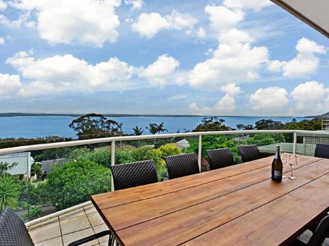 The Bay 25 Wallawa Rd Huge Home With Aircon Spectacular Views & Chromecast - Accommodation VIC 2