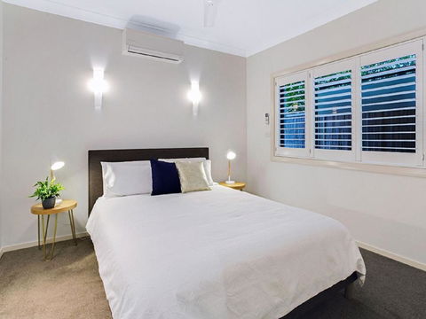 The Bay 25 Wallawa Rd Huge Home With Aircon Spectacular Views & Chromecast - Accommodation VIC 5