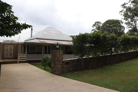 Mapleton Falls Farm House - Accommodation VIC 1