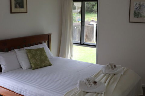 Mapleton Falls Farm House - Accommodation VIC 7