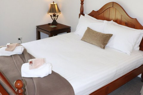 Mapleton Falls Farm House - Accommodation VIC 4