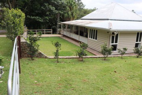 Mapleton Falls Farm House - Accommodation VIC 0