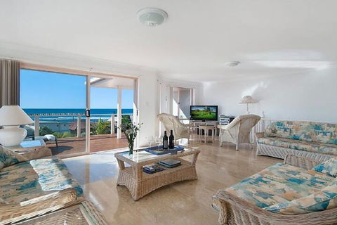 Pacific Rose Winter Holiday Special - Accommodation VIC 1
