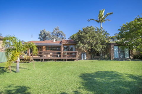 Family Paradise - Accommodation VIC 1