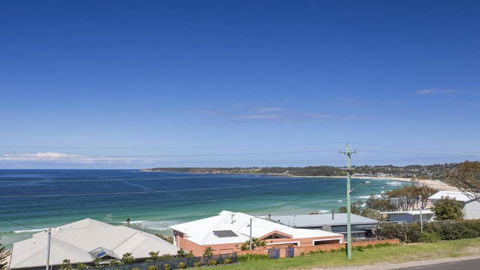 143 Mitchell Pde Magnificent Outlook - Accommodation VIC 1