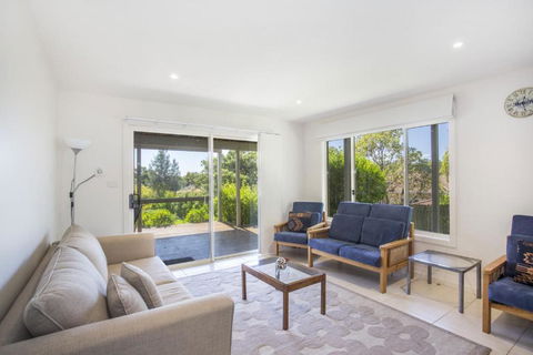 11 Riley St. Stylishly Modern - Accommodation VIC 1