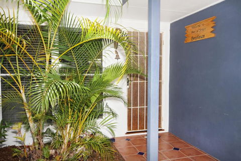 FANTASTIC HOLIDAY UNIT In A PERFECT LOCATION - Accommodation VIC 2