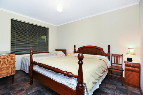 Don Carmella - Accommodation VIC 3