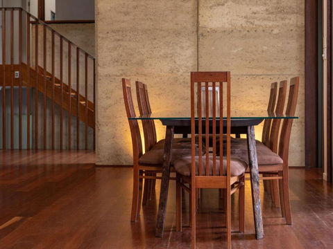 Dux Nutz - Accommodation VIC 2