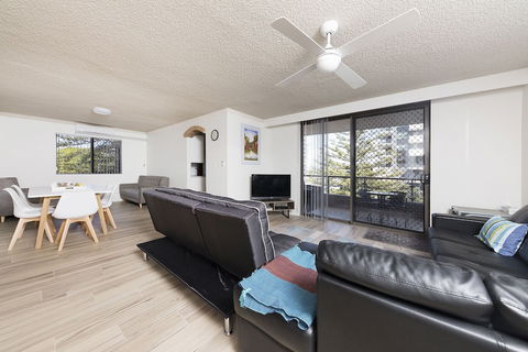 Breakers 3 - Accommodation VIC 2