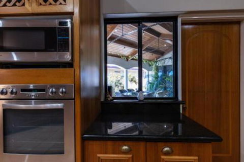 Maidstone Executive Residence - Accommodation VIC 2