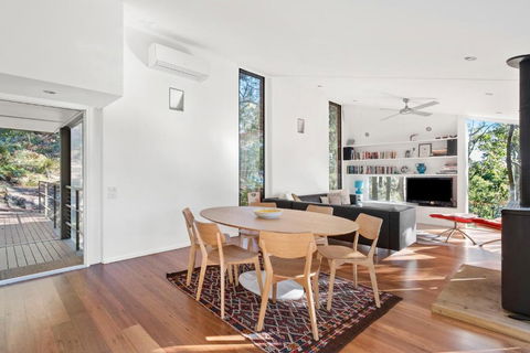 TreetopsatWagstaffe - Accommodation VIC 3