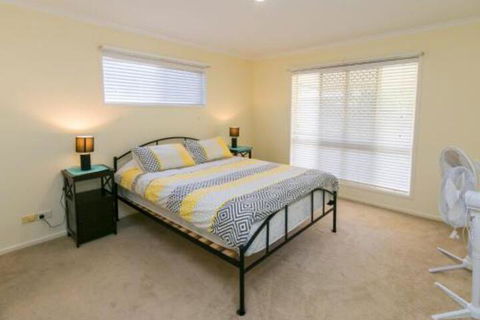 Cozy Family Holiday House - Accommodation VIC 5