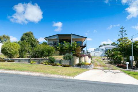 Blue Water Retreat Upstairs & Downstairs - Accommodation VIC 0