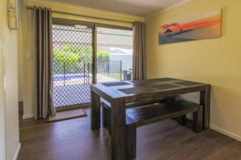 Hibiscus Holiday Home - Accommodation VIC 2