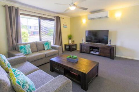 Hibiscus Holiday Home - Accommodation VIC 7