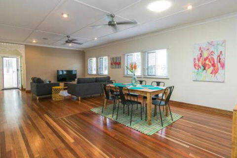 Charming Home By The Sea - Accommodation VIC 0