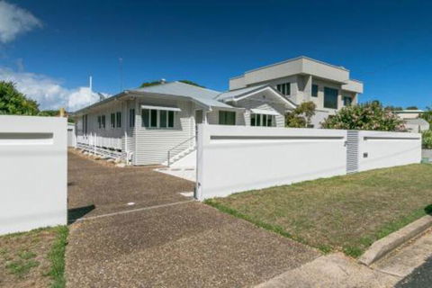 Charming Home By The Sea - Accommodation VIC 6