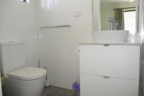 Upstairs & Downstairs 81 Denman Camp Rd - Accommodation VIC 3