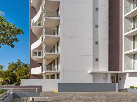 The Crest 201 Forster CBD! - Accommodation VIC 1