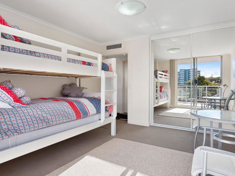 The Crest 201 Forster CBD! - Accommodation VIC 4