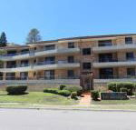 Breakers 8 Main Beach Location - Accommodation VIC