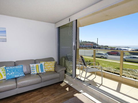 Ebbtide 3 On Main Beach! - Accommodation VIC 1