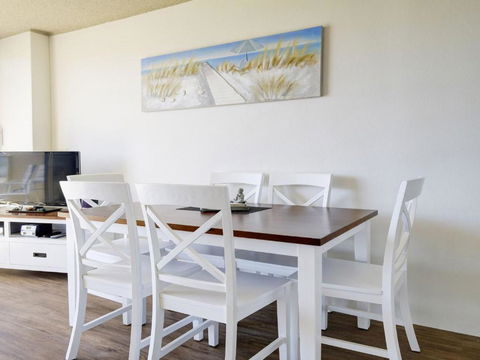Ebbtide 3 On Main Beach! - Accommodation VIC 4